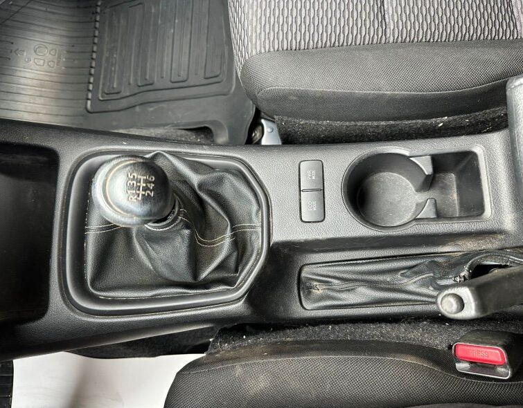 TOYOTA  HILUX DOUBLE CAB GX 4x4